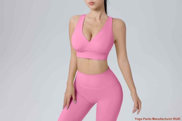 polsterdatud crop top rinnahoidja RUXI ee1317